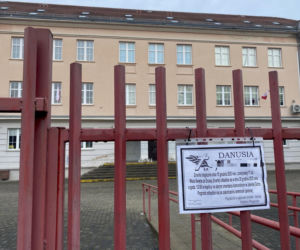 Jelenia Góra: Pogrzeb 11-letniej Danusi. Całe miasto pogrążone w smutku