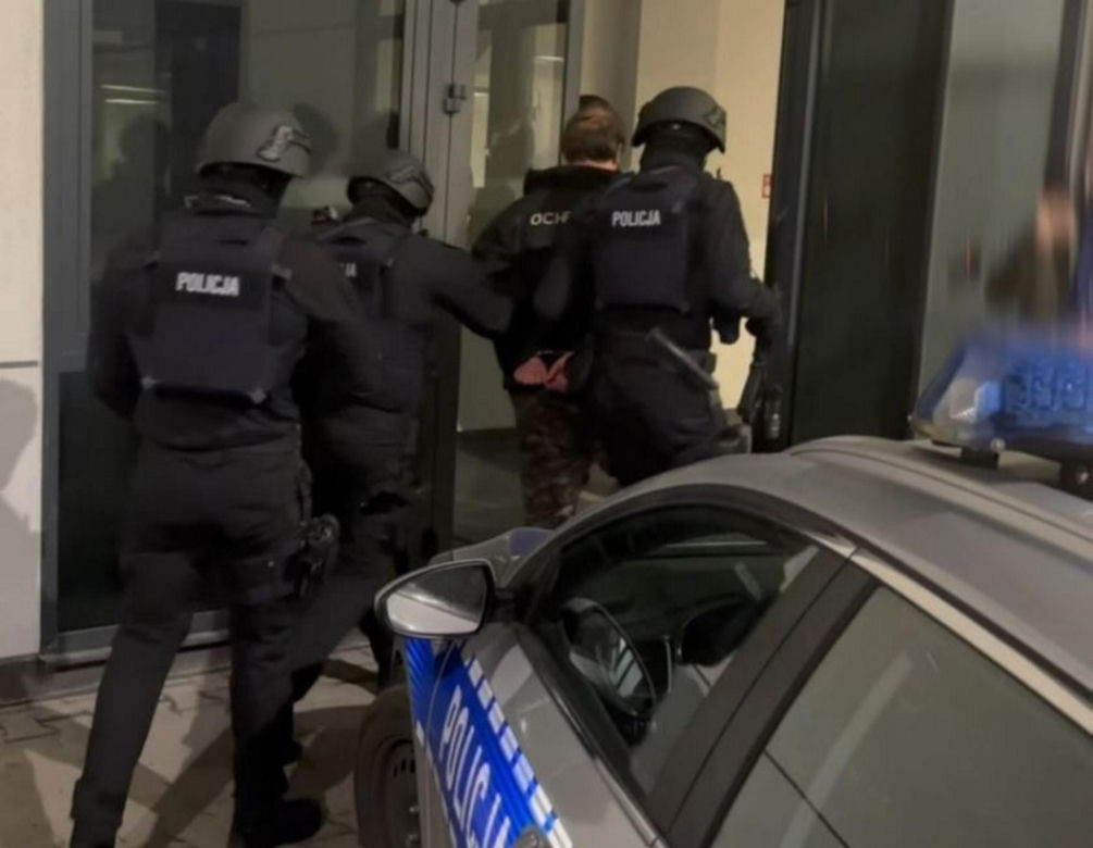  Łódź. Mężczyzna spłonął na przystanku. Domniemany sprawca podpalenia zatrzymany [ZDJĘCIA]