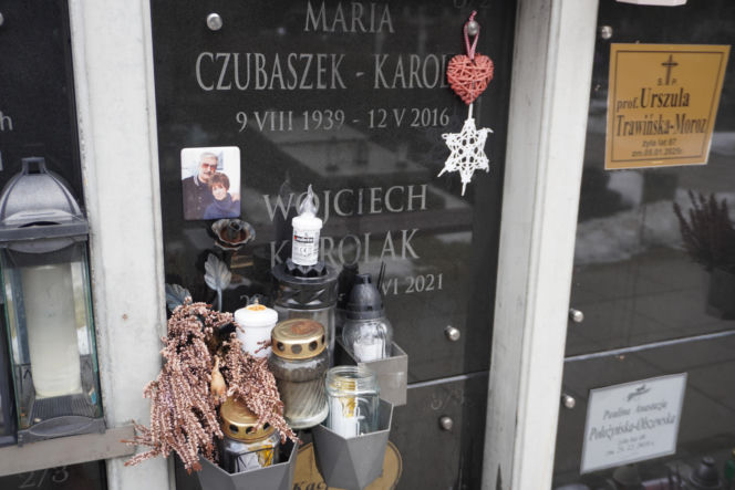 Nagrobek Marii Czubaszek i Wojciecha Karolaka