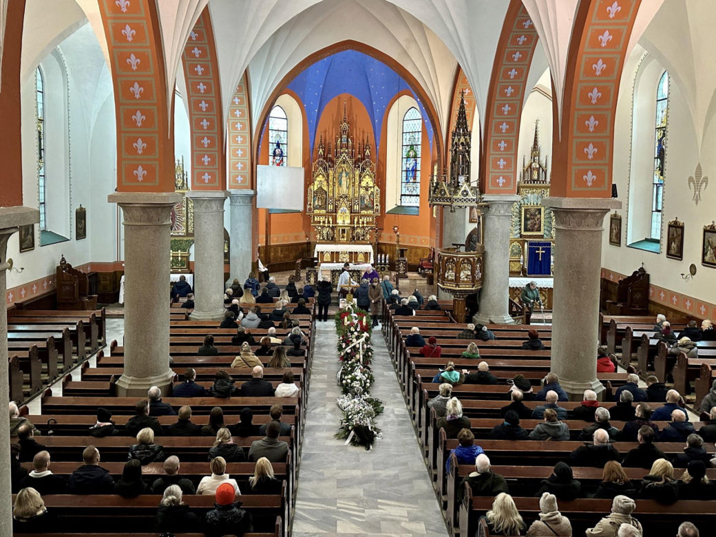 Zabójstwo w Ostródzie. Pogrzeb rodziców Klaudii W.