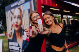 Maybelline NY Music Stories 2026 za nami! 12 tysięcy osób, muzyczne niespodzianki i tysiące festiwalowych looków