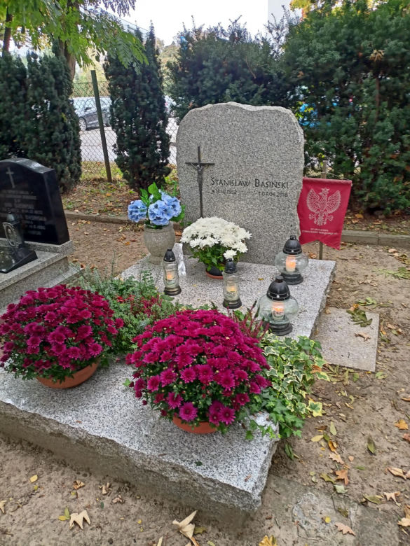 Ceny zniczy i wiązanek. Cmentarz Winiarski - Piątkowo Poznań