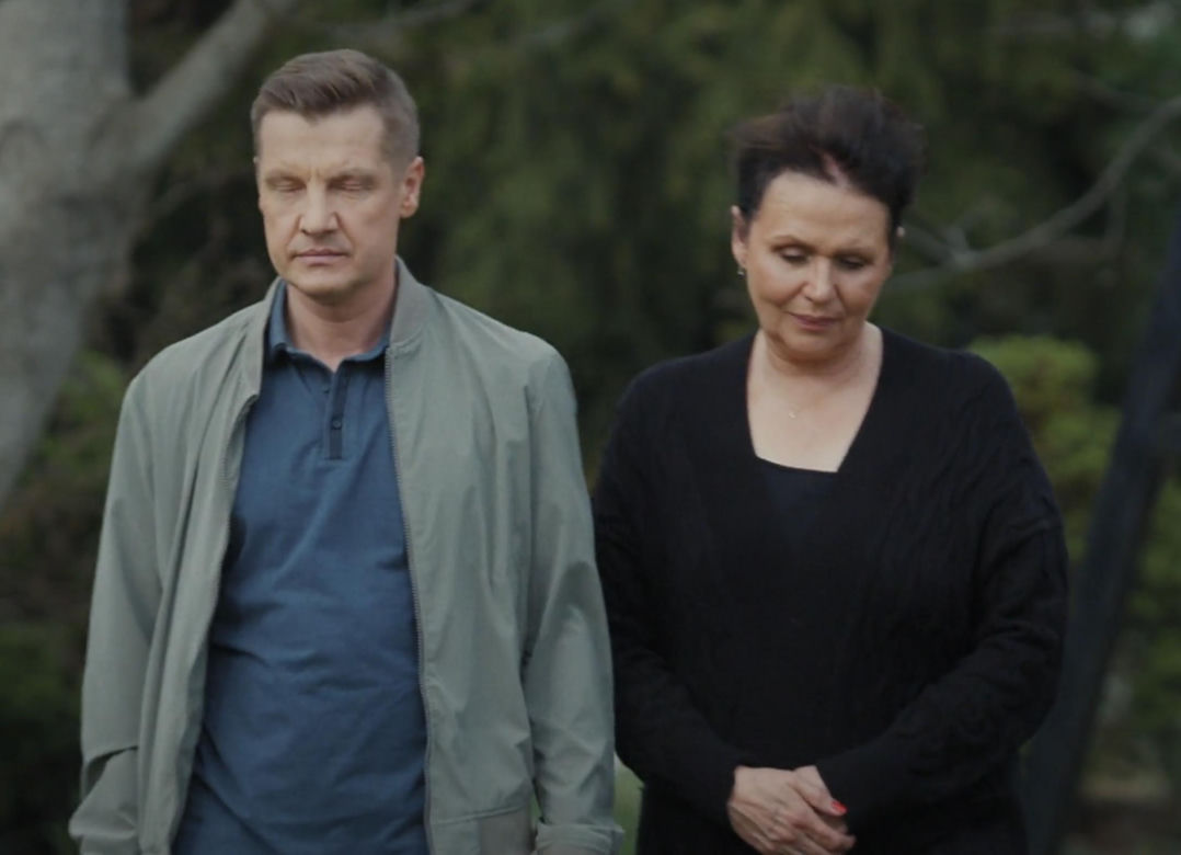 M jak miłość, odcinek 1947. Marysia (Małgorzata Pieńkowska), Paweł (Rafał Mroczek)