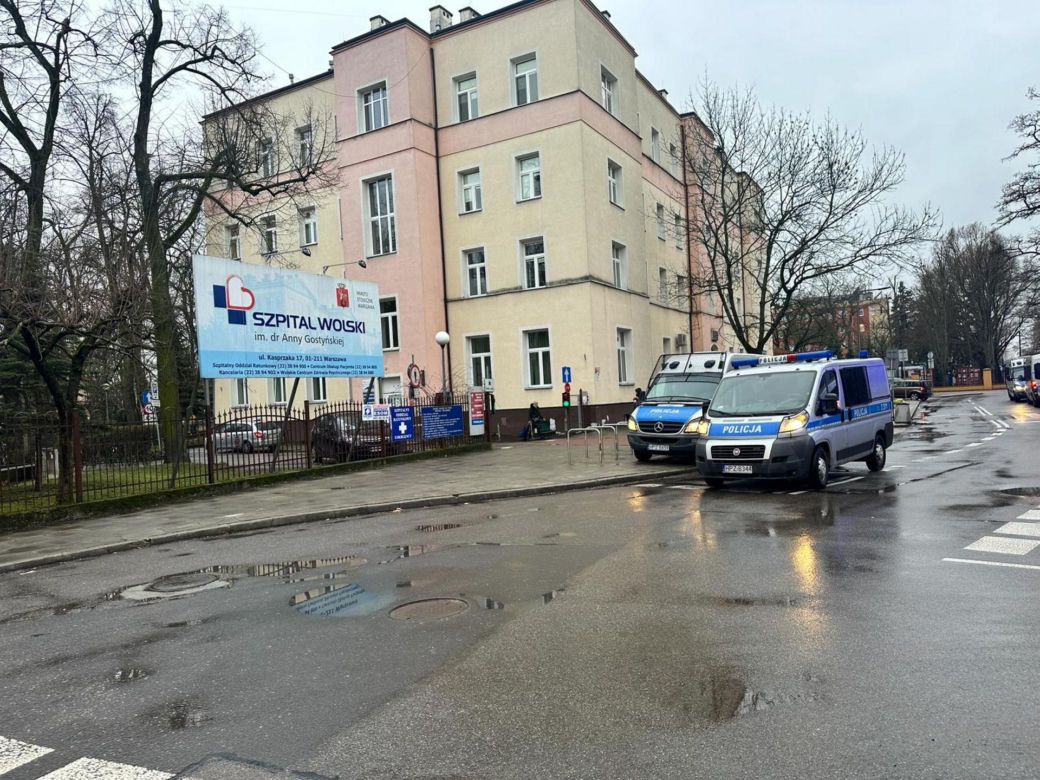 Awanturnik w szpitalu na Woli. Policyjna obława