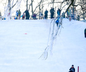 To najlepsza zimowa, darmowa atrakcja w Katowicach. Tłumy na torze saneczkowym