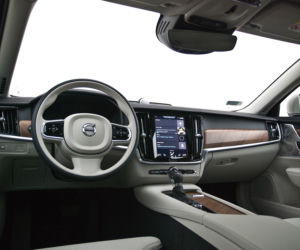Volvo S90 D4