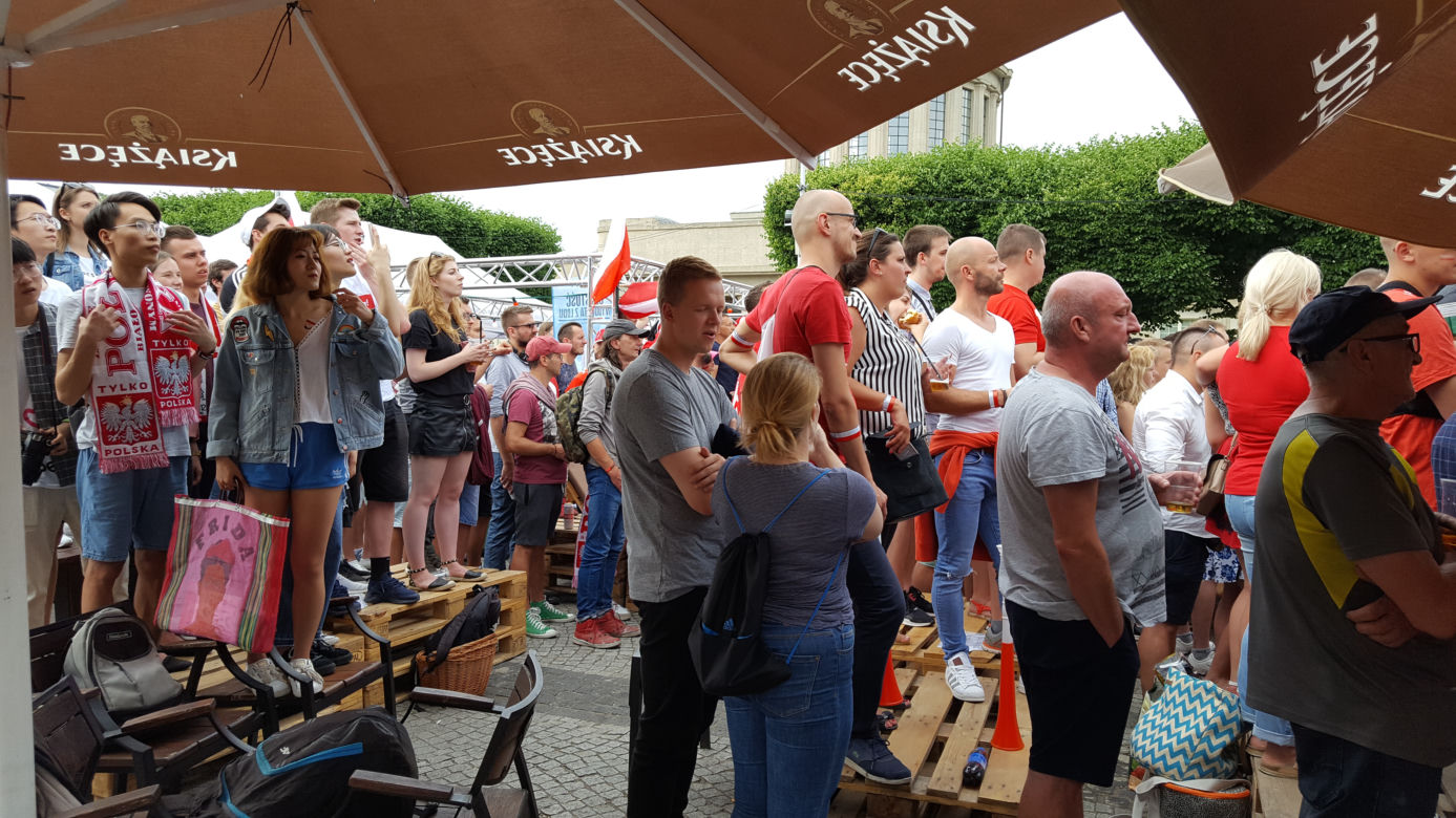 Strefa kibica przed Halą Stulecia