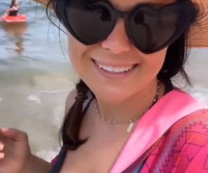 M jak miłość. Katarzyna Cichopek (Kinga) na plaży