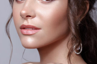 Y2K GLOW REVIVAL — kiedy przeszłość pielęgnacji spotyka przyszłość beauty 