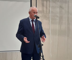 Dąbrówka Stany, gmina Skórzec: nowym wozem strażackim, po nowej drodze, do nowej szkoły