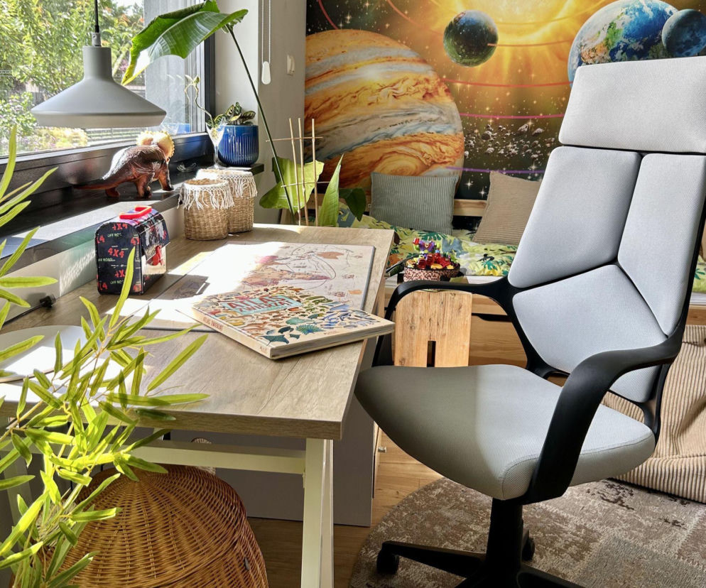 Biurko i krzesło - Beliani