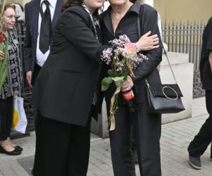 Pogrzeb Igi Cembrzyńskiej. Tłum gwiazd oddaje hołd wielkiej artystce
