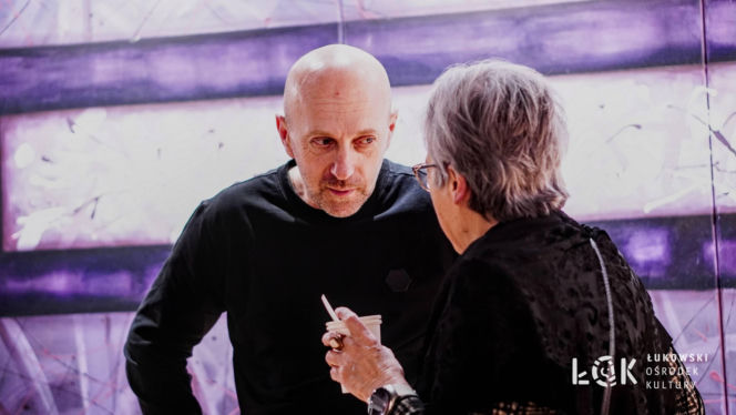 Wystawa w ŁOK "Okna na światy" Dariusza Skiermunta