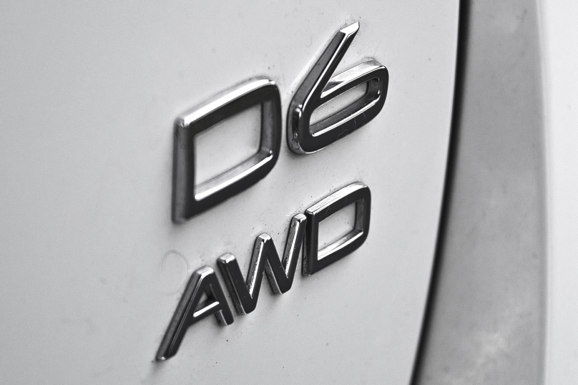 Volvo V60 Plug-in Hybrid Summum AWD