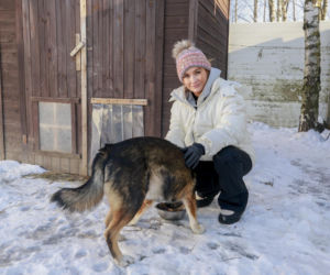 Marta Krupa z pomocą dla zwierząt. Nakarmiła psy i koty w potrzebie