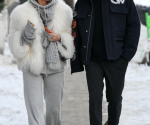 Klaudia Halejcio, mąż jej otworzył auto za całusa