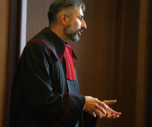 Skazał matkę na dożywocie cierpienia. Prokurator chce 25 lat więzienia dla Dawida M. Zabóstwo na Nowym Świecie