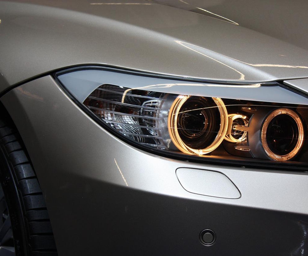 Kierowco, sprawdź swoje światła! Ruszyła bezpłatna akcja kontroli pojazdów