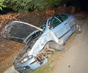 Pijany kierowca doprowadził do kolizji i zepchnął inne auto do rowu