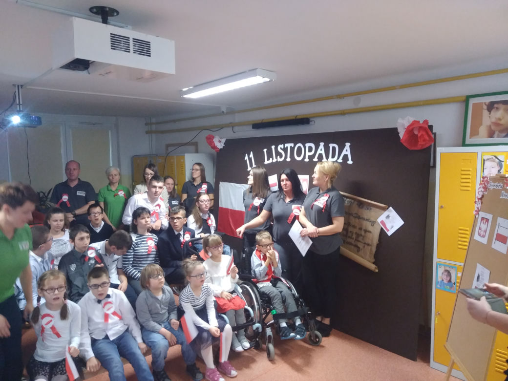 Głuchonieme dzieci zaśpiewały hymn. Wszystko dzięki nowoczesnej technologii