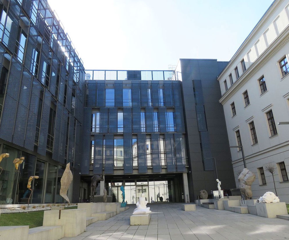 Poznań. Studenci UAP kontra profesorowie. Wszyscy artyści to ch**e, ale nie wszyscy ch**e to artyści