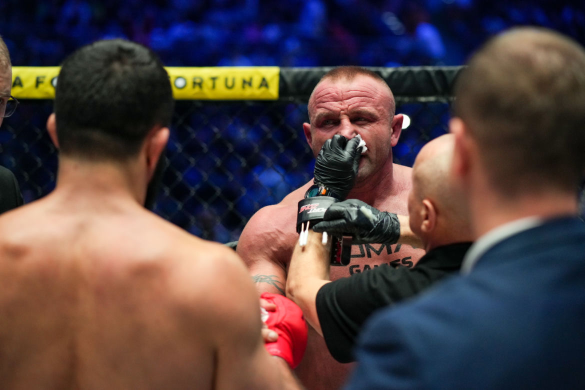 Mamed Khalidov rozbił Mariusza Pudzianowskiego na KSW 77 