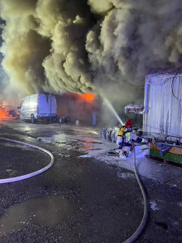 Pożar warsztatu lakierniczego w Kielcach