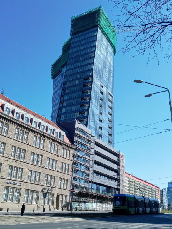 Budowa Hanza Tower - kwiecień 2020