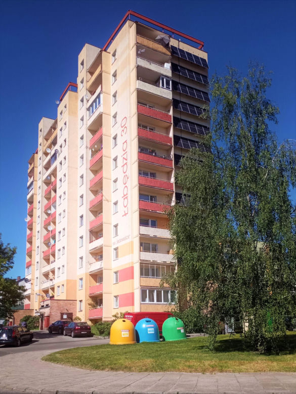 Panele fotowoltaiczne na budynkach w Szczecinie