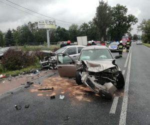 Chełm Śląski: Poważny wypadek na DW934. Rannych zostało pięć osób, w tym jedno dziecko [ZDJĘCIA]