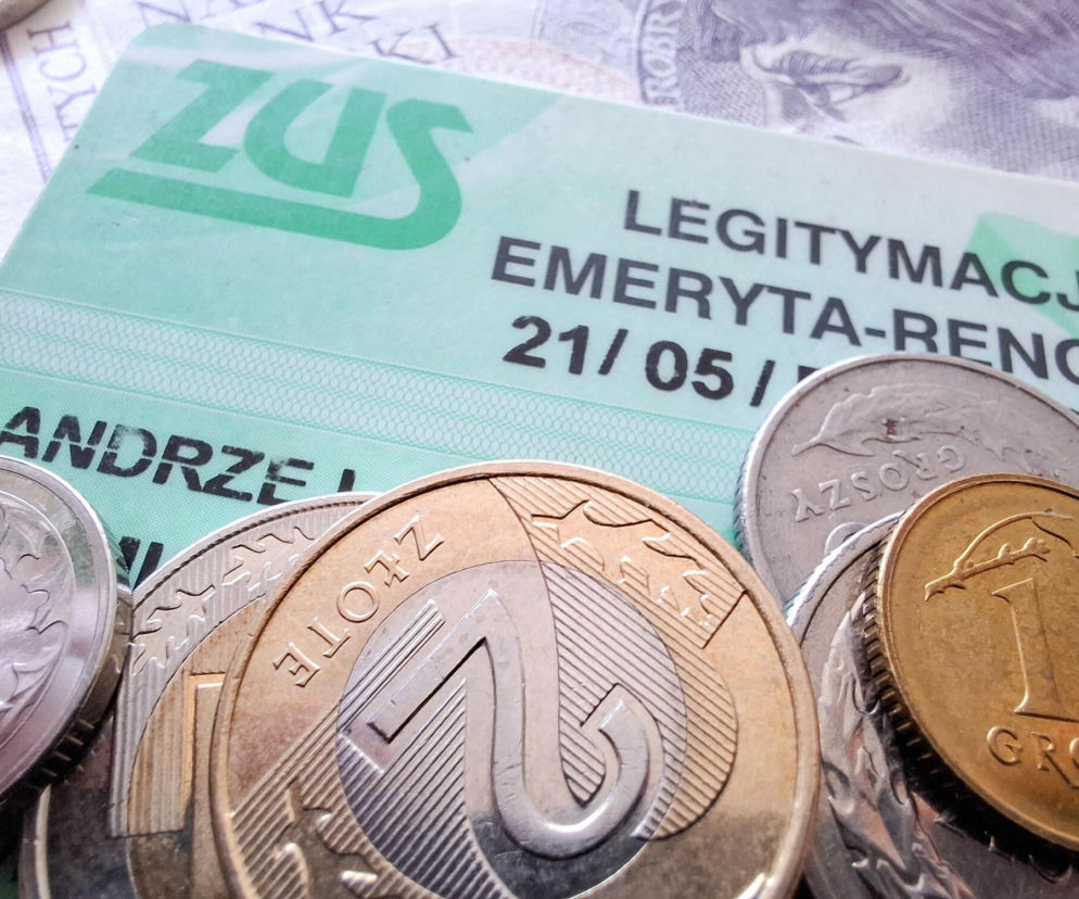 Dorabiasz do wcześniejszej emerytury? Od grudnia 2025 ZUS zawiesi twoje świadczenie