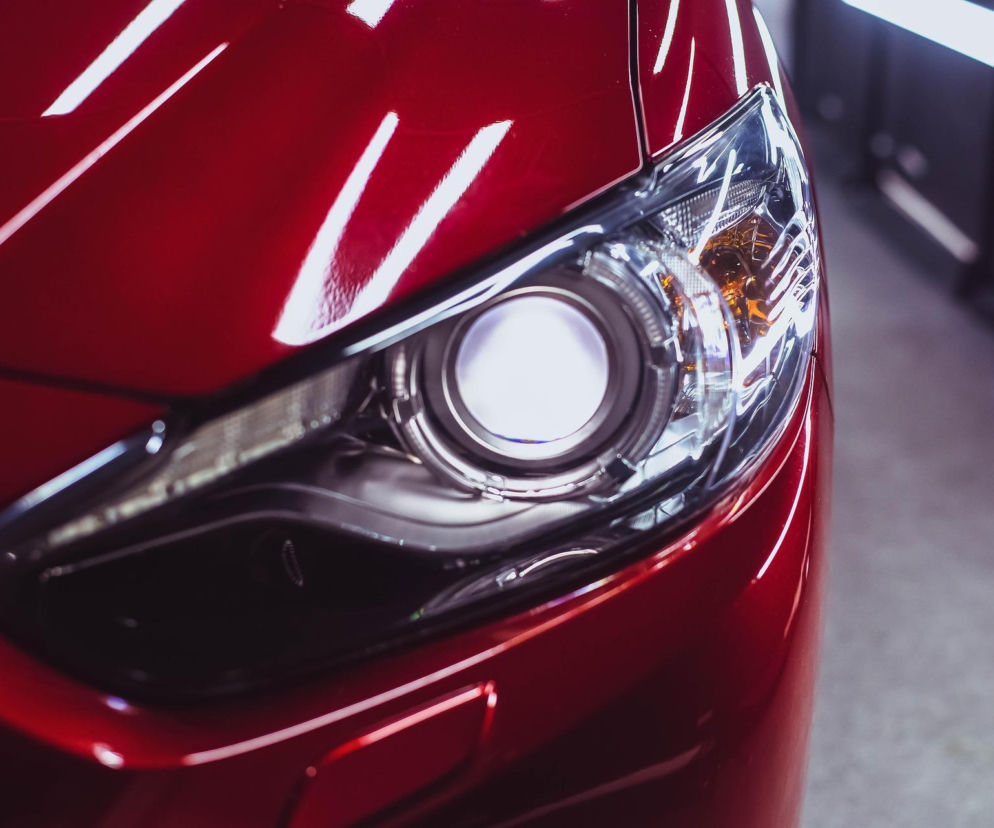 Ostatnia szansa na darmowe sprawdzenie ustawienia świateł w samochodzie! Na kierowców z Łomży czekają dwa punkty kontroli