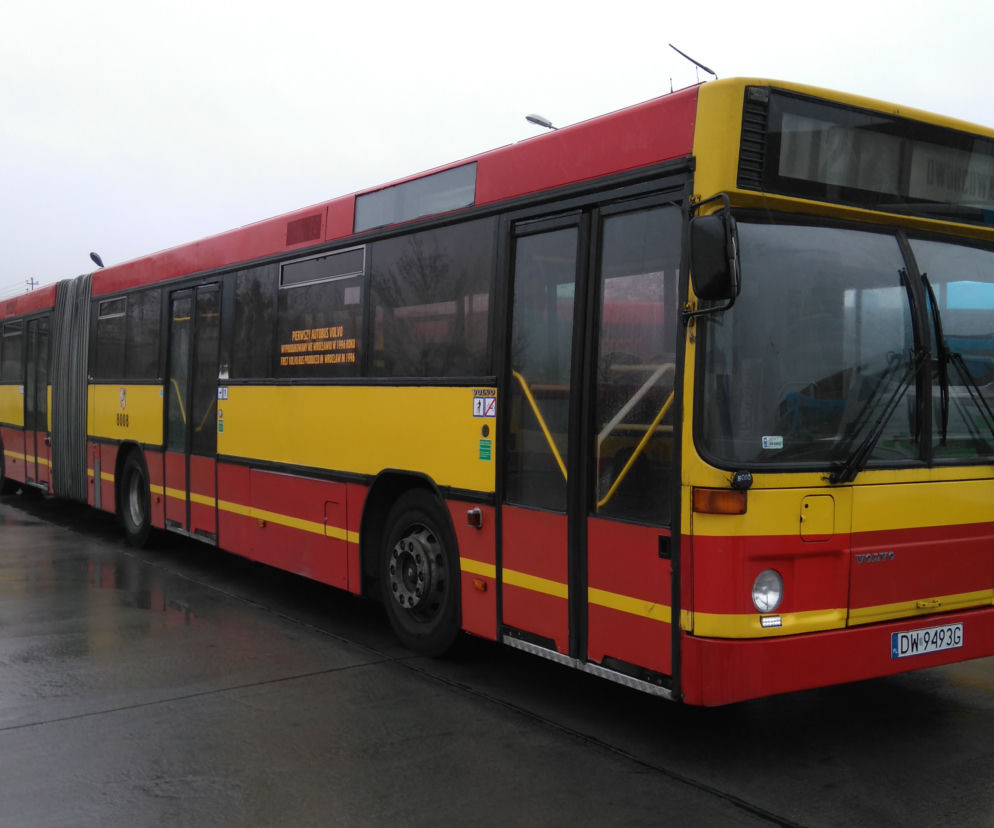 Pożegnanie wysokopodłogowego autobusu w piątek, 20 listopada