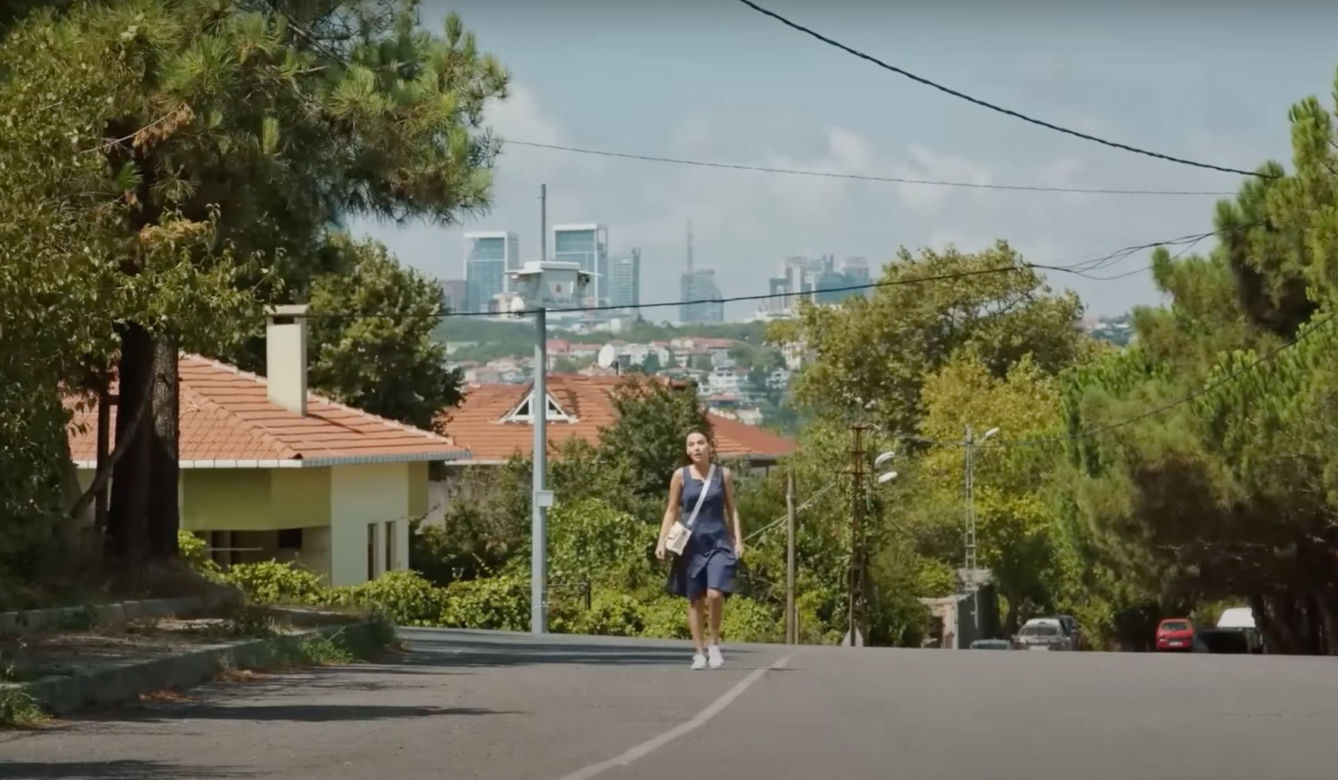 Alper pocałuje Silę na oczach Kuzeya i ją porwie, a ślub Egego i Melis dojdzie do skutku.