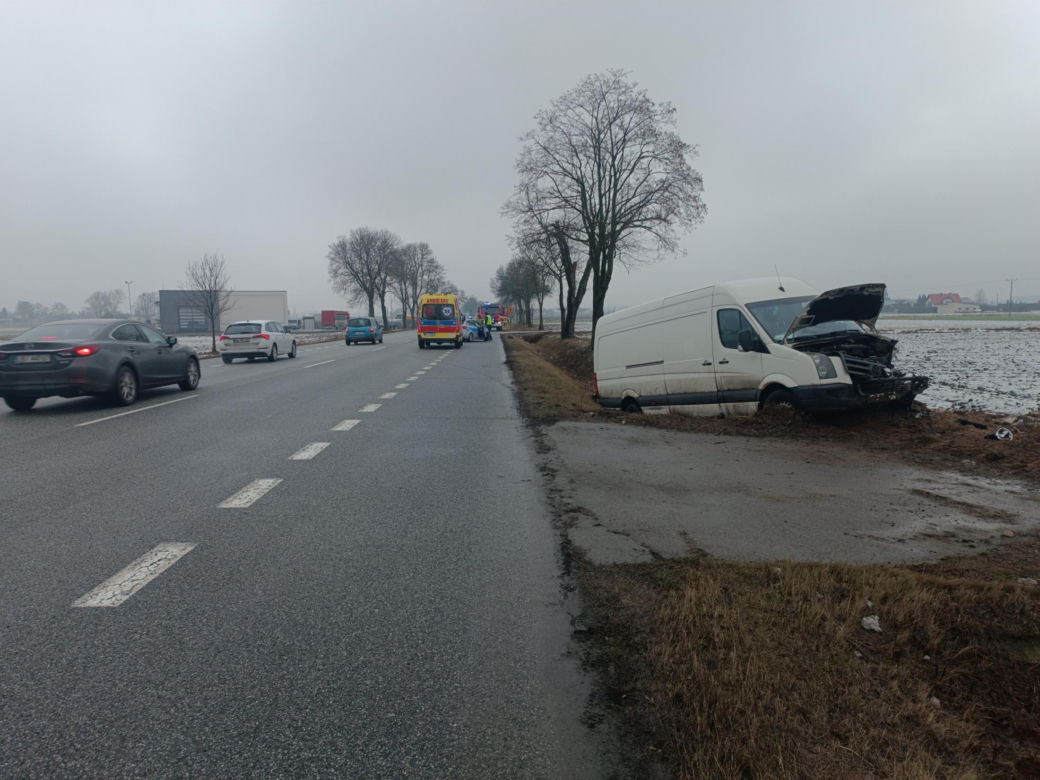 Kraksa pod Siedlcami! Zajechała drogę, bo się zagadała