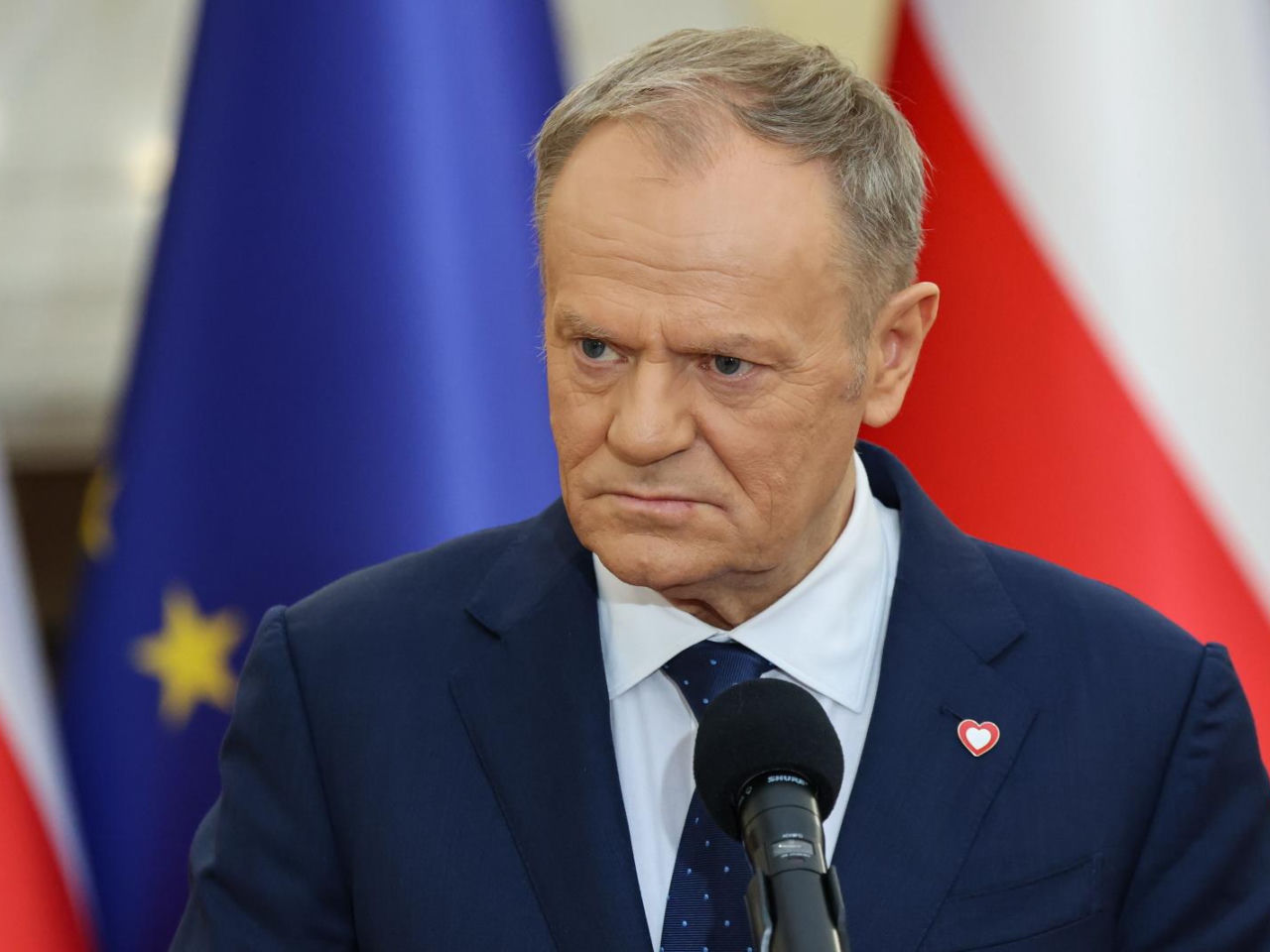 W środku nocy Donald Tusk opublikował wpis po hiszpańsku. Złożył kondolencje