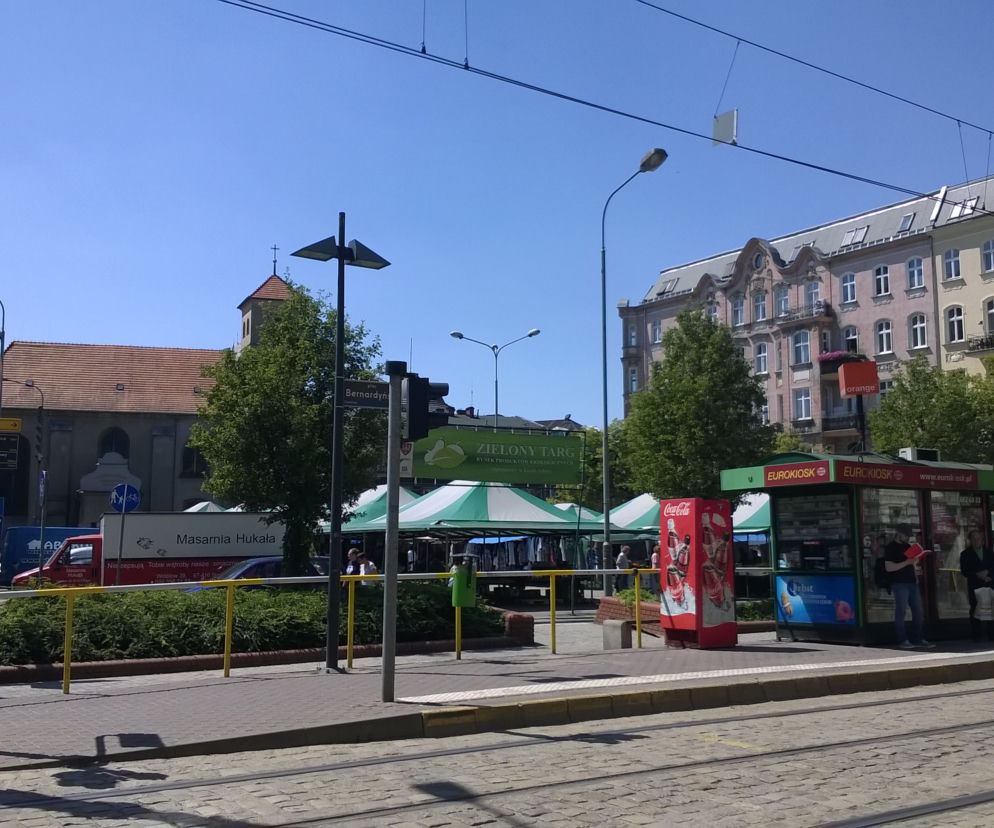 Zielony Targ na placu Bernardyńskim 
