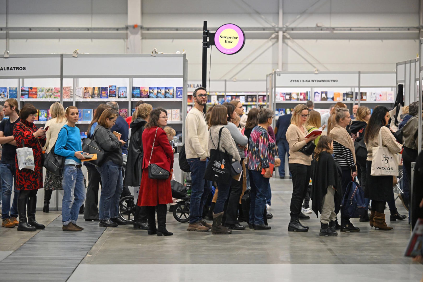 Lubelskie Targi Książki 2026. Pilipiuk, Grabowska, Kasdepke i darmowy piątek