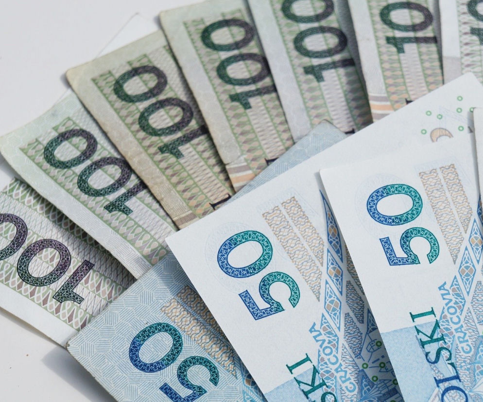Uwodziciel zawrócił w głowie kobiecie na portalu randkowym. Straciła przez niego 90 tysięcy!