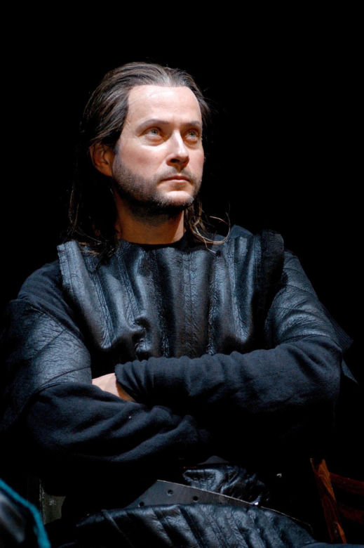 Artur Żmijewski