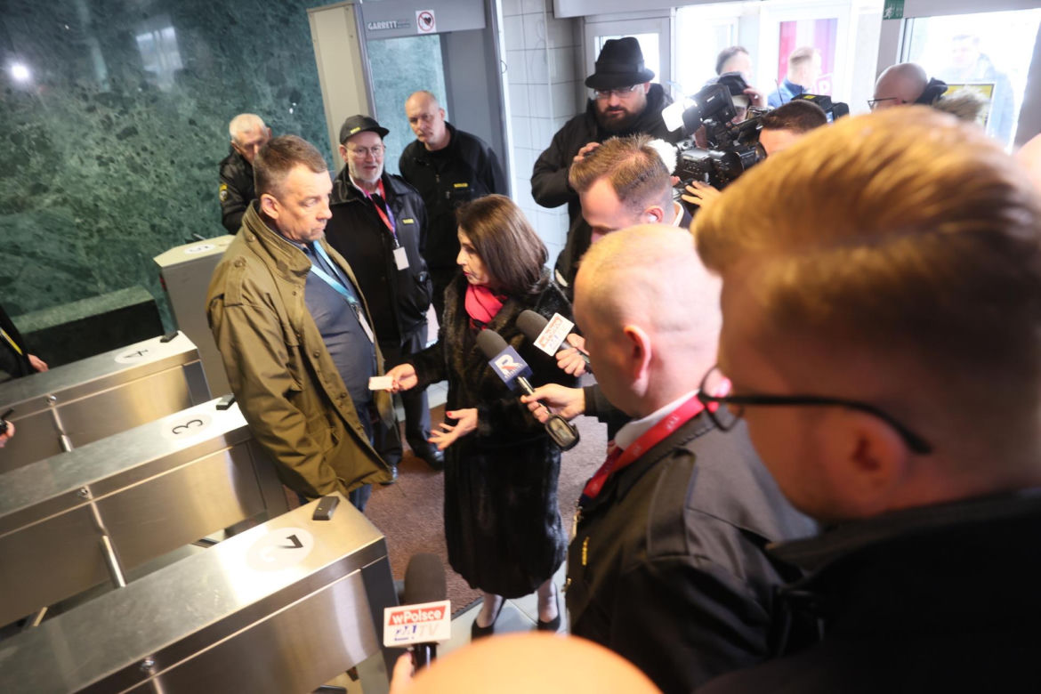 Awantura o debatę Nawrockiego i Trzaskowskiego w Końskich