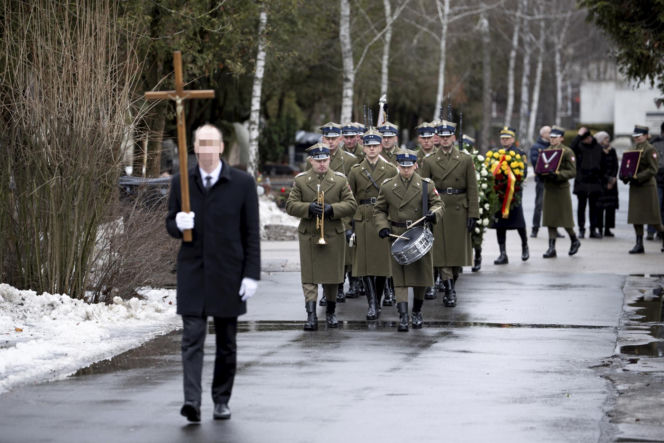 Tak wygląda teraz grób Edwarda Linde-Lubaszenko