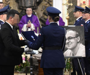 Młody policjant zginął w potwornym wypadku. Pogrzeb Kacpra Mierzejewskiego