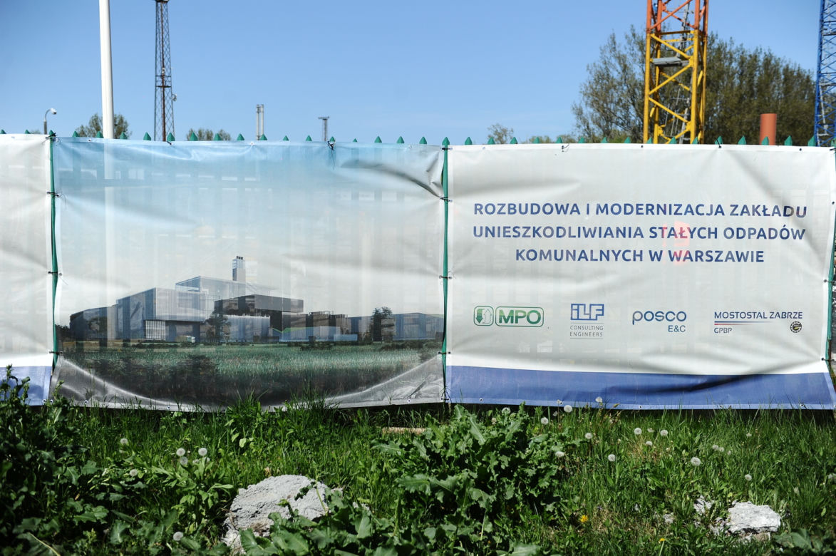 Śmierdzące ścieki ze spalarni odpadów wpadają do Kanału Bródnowskiego 