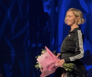 Michał Bajor na koncercie Anny Wyszkoni. Wskoczył do niej na scenę