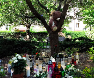 12-latka nie żyje. Poruszający widok na skwerze przed szkołą, do której chodziła Ela