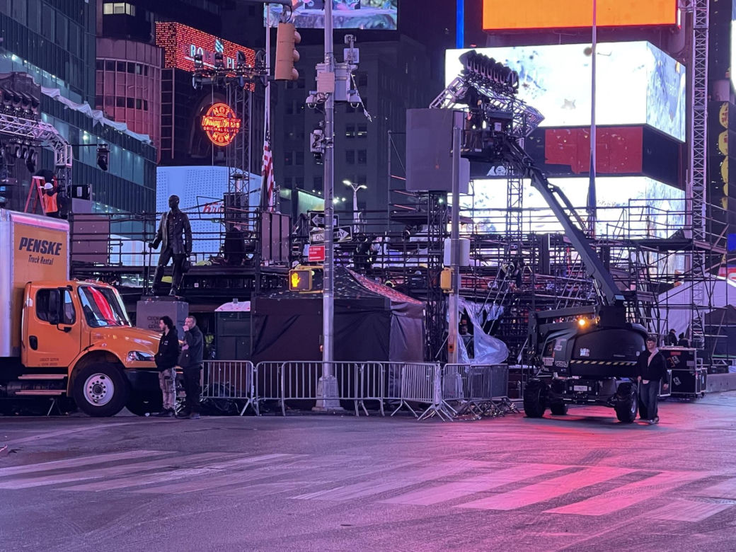 Błyskawiczne sprzątanie po zabawie na Times Square