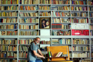 6 metrów wysokości i tysiące tomów. Oto najbardziej niezwykła biblioteka w woj. świętokrzyskim