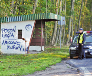 policjanci odbierają nam klientów