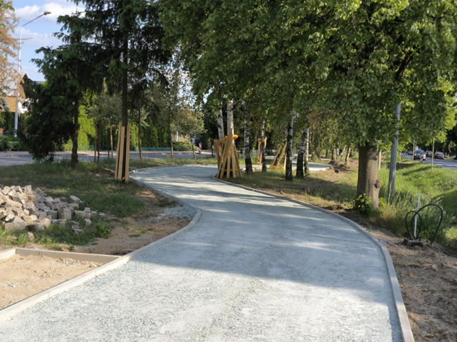 Budowa ścieżki rowerowej na leszczyńskim Gronowie